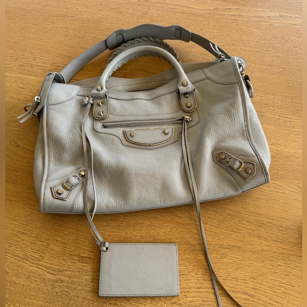 AUTHENTIC Balenciaga Classic City Bag – Light Grey, Made in Italy